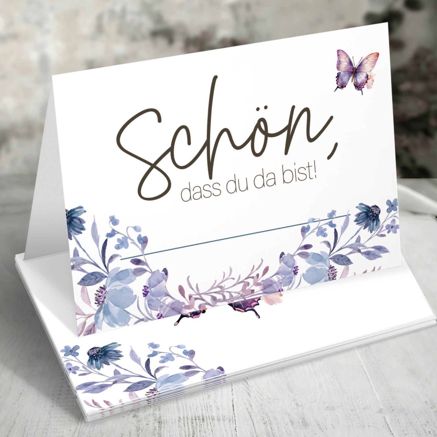 50 Tischkarten "Schön, dass du da bist!" Floral Butterfly Fliederblau